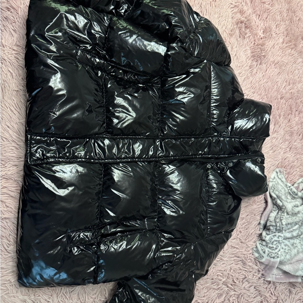 Noize Black Puffer Jacket with High Collar and Glossy Finish